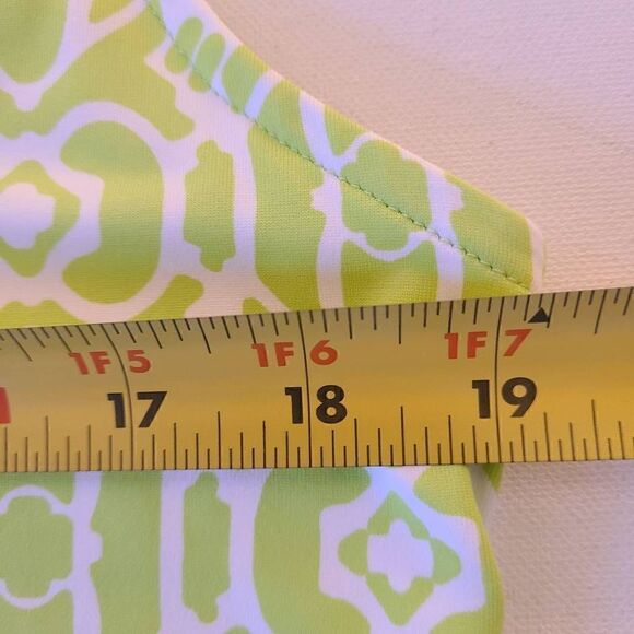 Sunsets and Sweet Tea UPF Green White Print Sleeveless Ruffle Collar Top Medium - Picture 5 of 10